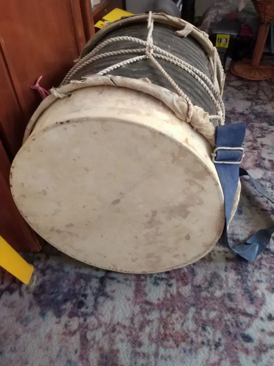 درام و پرکاشن|درام و پرکاشن|بوشهر, |دیوار