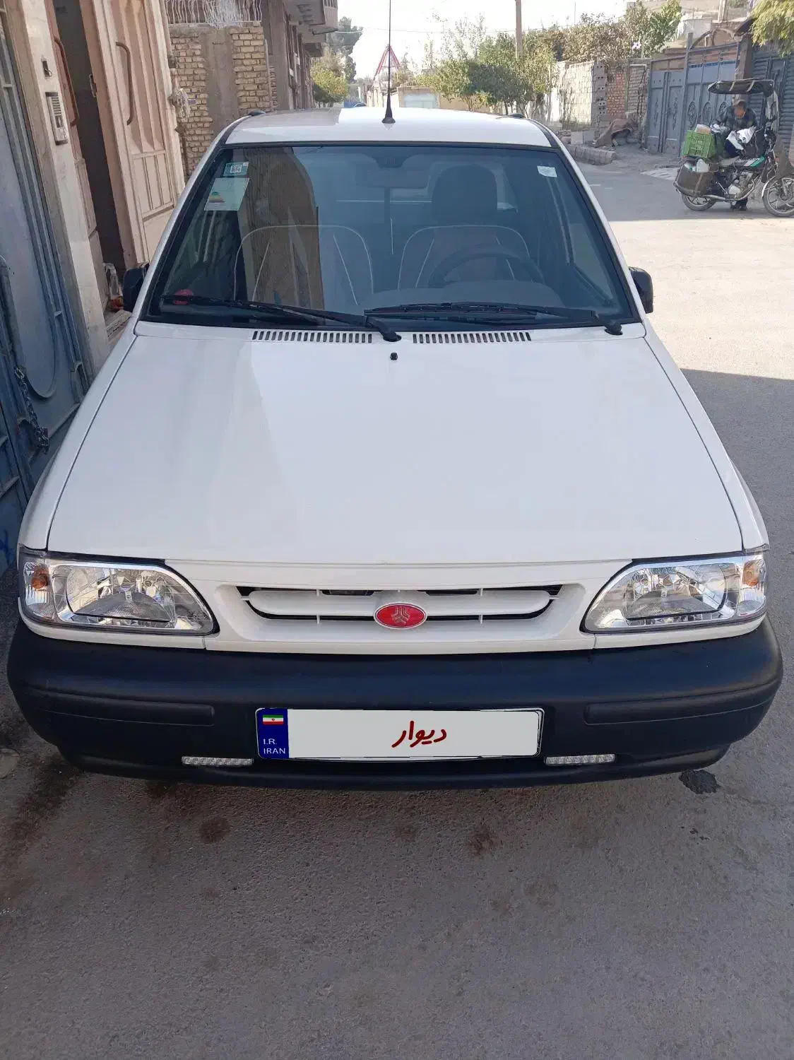 پراید وانت. تحویل برج 12|خودرو سواری و وانت|نجفآباد, طالقانی|دیوار