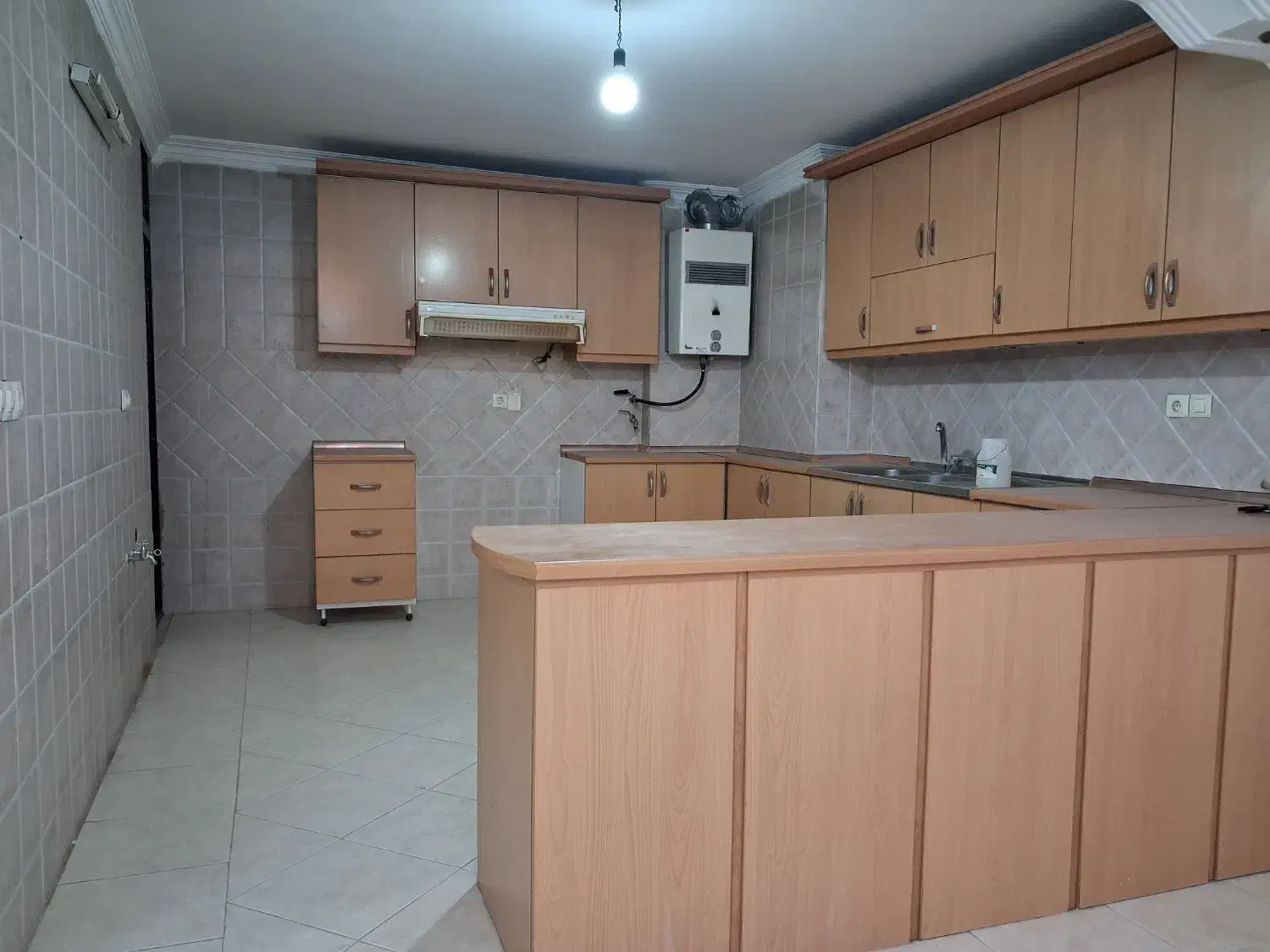 اجاره آپارتمان یک خوابه ارتش|اجارهٔ آپارتمان|اصفهان, فرح آباد|دیوار