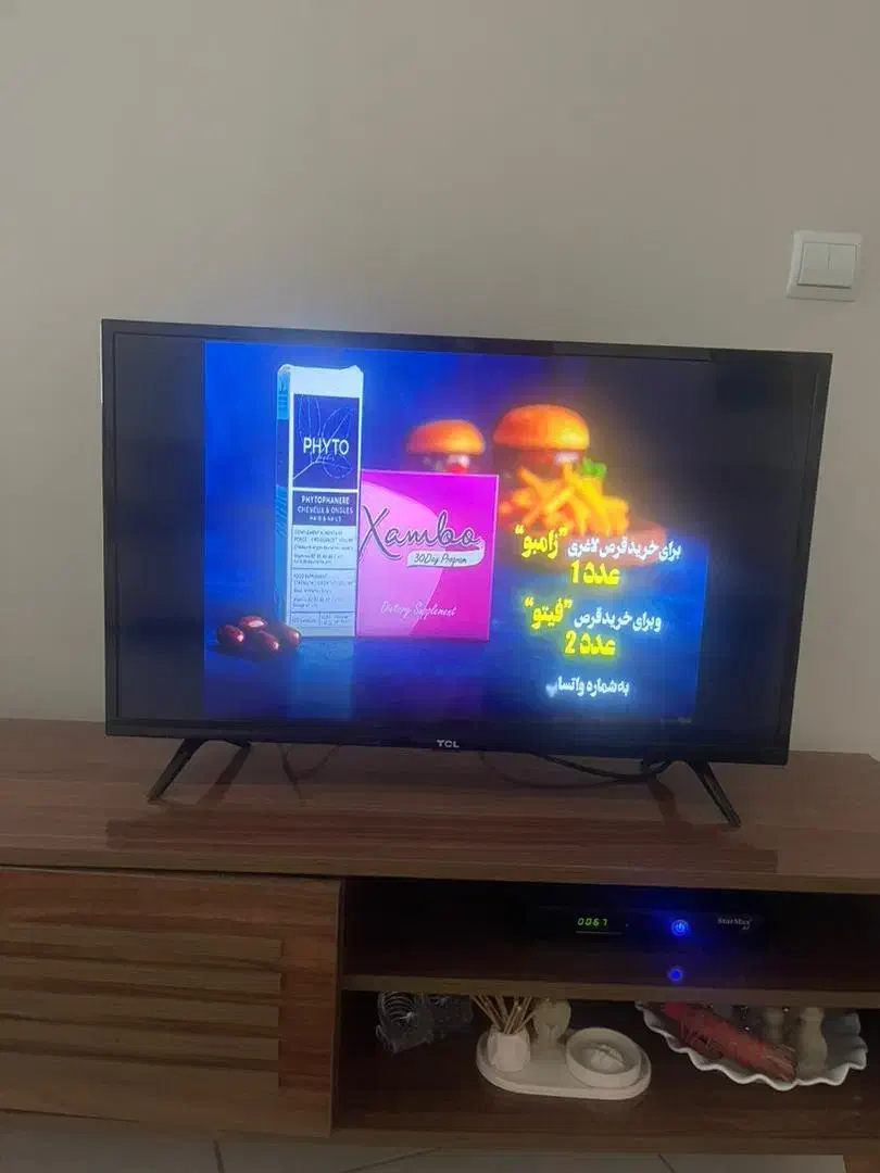 ال سی دی tcl ۳۲ اینچ در حد نو|تلویزیون و پروژکتور|گرگان, |دیوار
