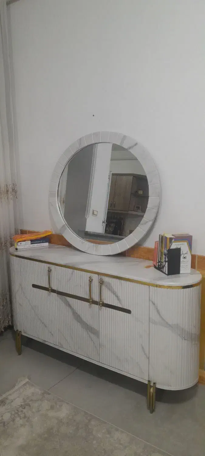 فروش میز تلویزیون و اینه و کنسول|میز تلویزیون|بوکان, |دیوار