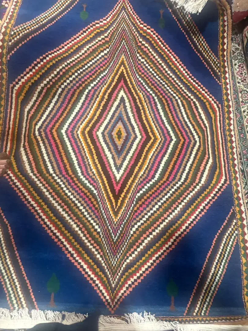 قالی دست بافت  تمیز و نو|فرش|اهواز, منبع اب|دیوار