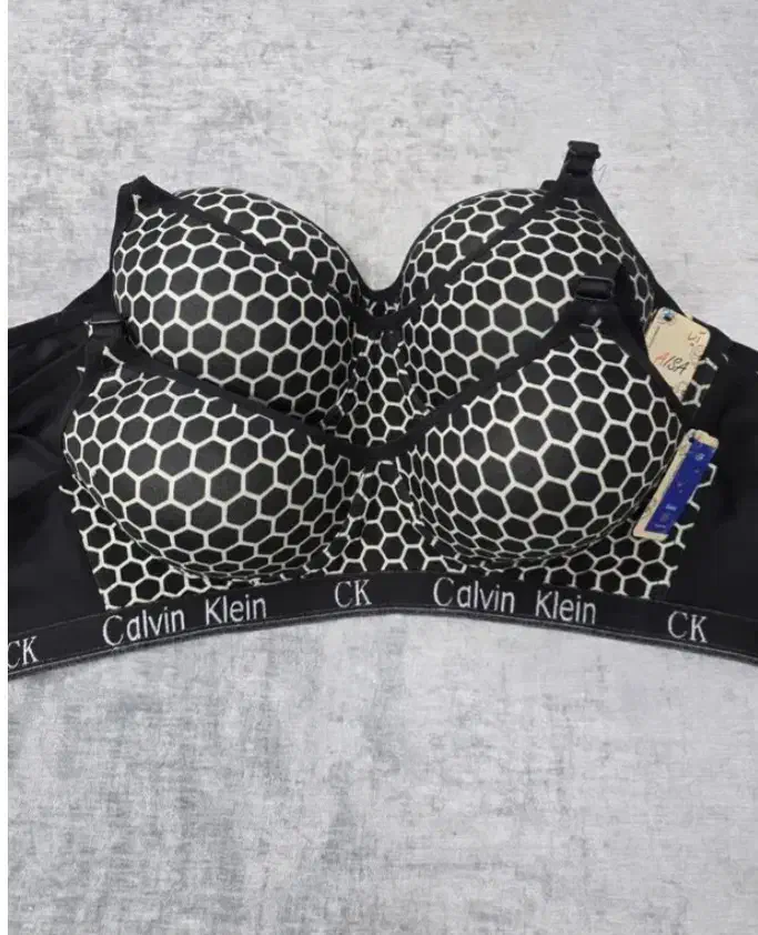 نیمتنه ورزشی ولباس زیر بانوان|لباس|قم, مهر آباد|دیوار