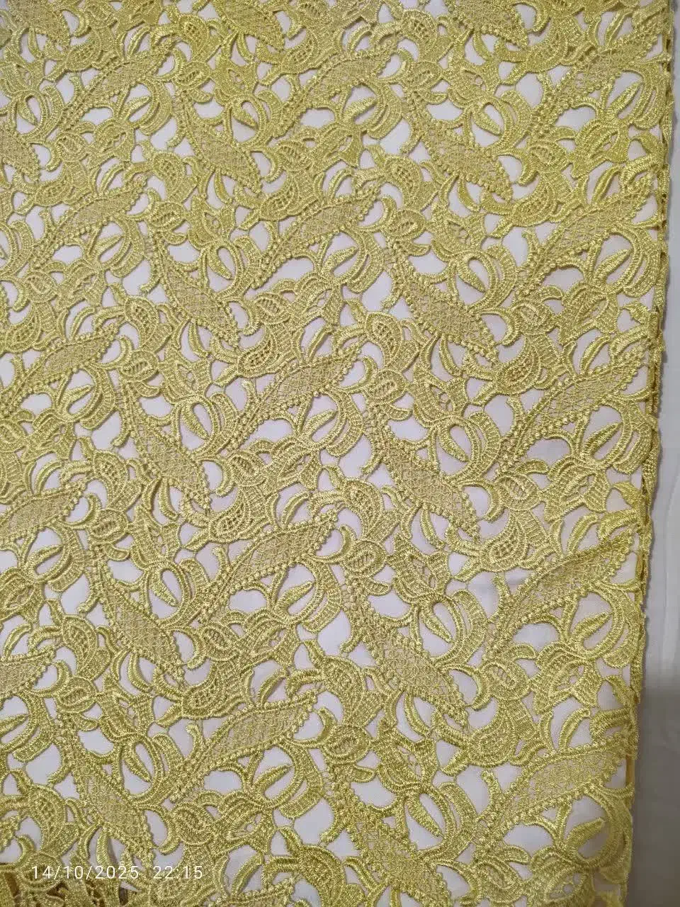 لیاس مجلسی|لباس|پیشوا, |دیوار