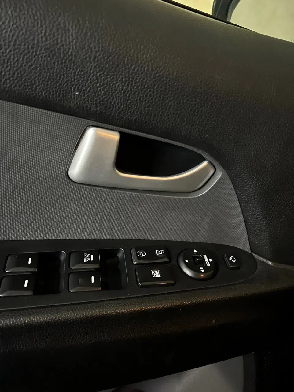 اسپرتج سفید ۲۰۱۵|خودرو سواری و وانت|رشت, رشتیان|دیوار