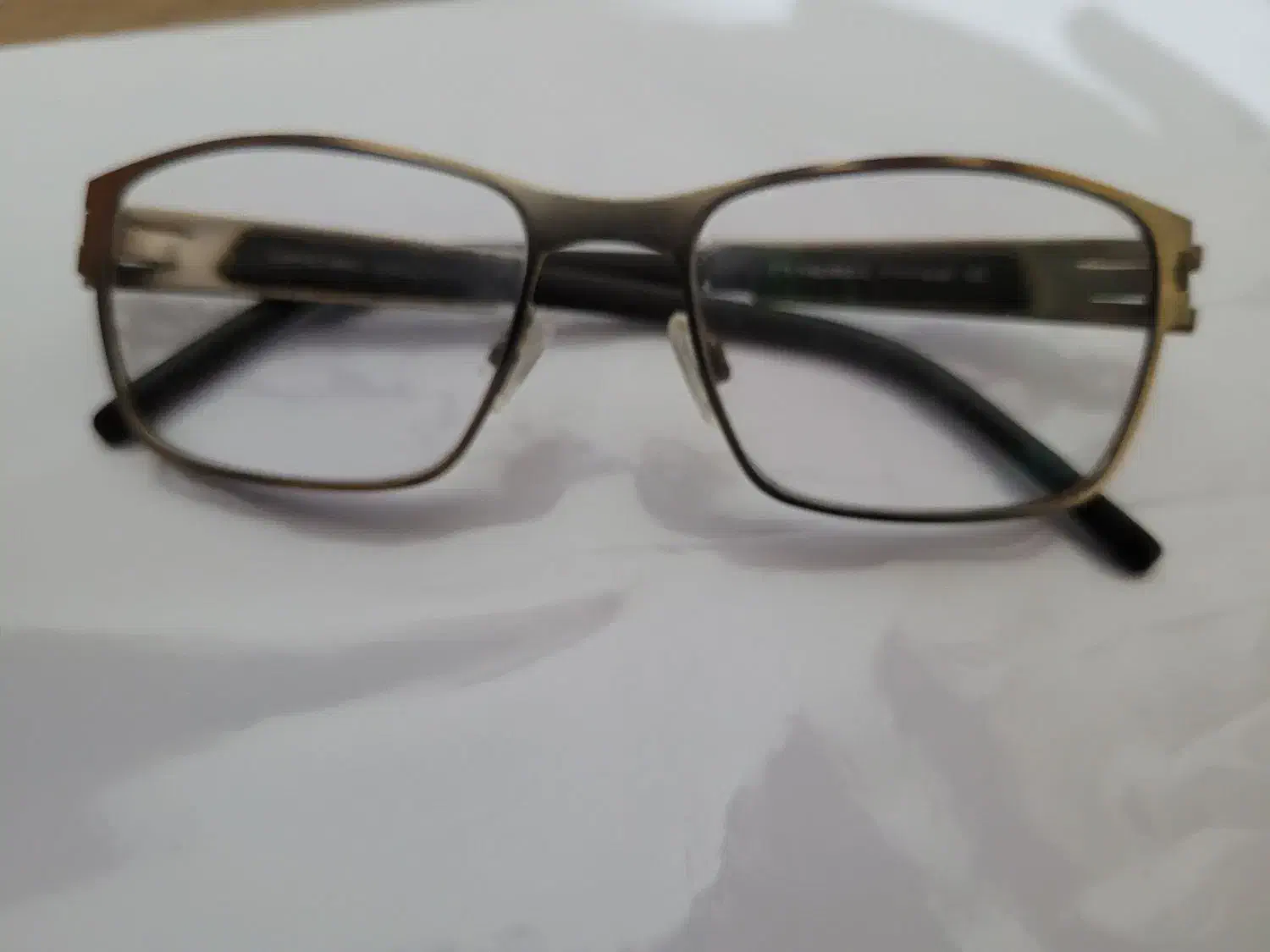 عینک فرانسوی مورل کم کار کرده فلزی شیک در رشت|زیورآلات و اکسسوری|رشت, چله خانه|دیوار