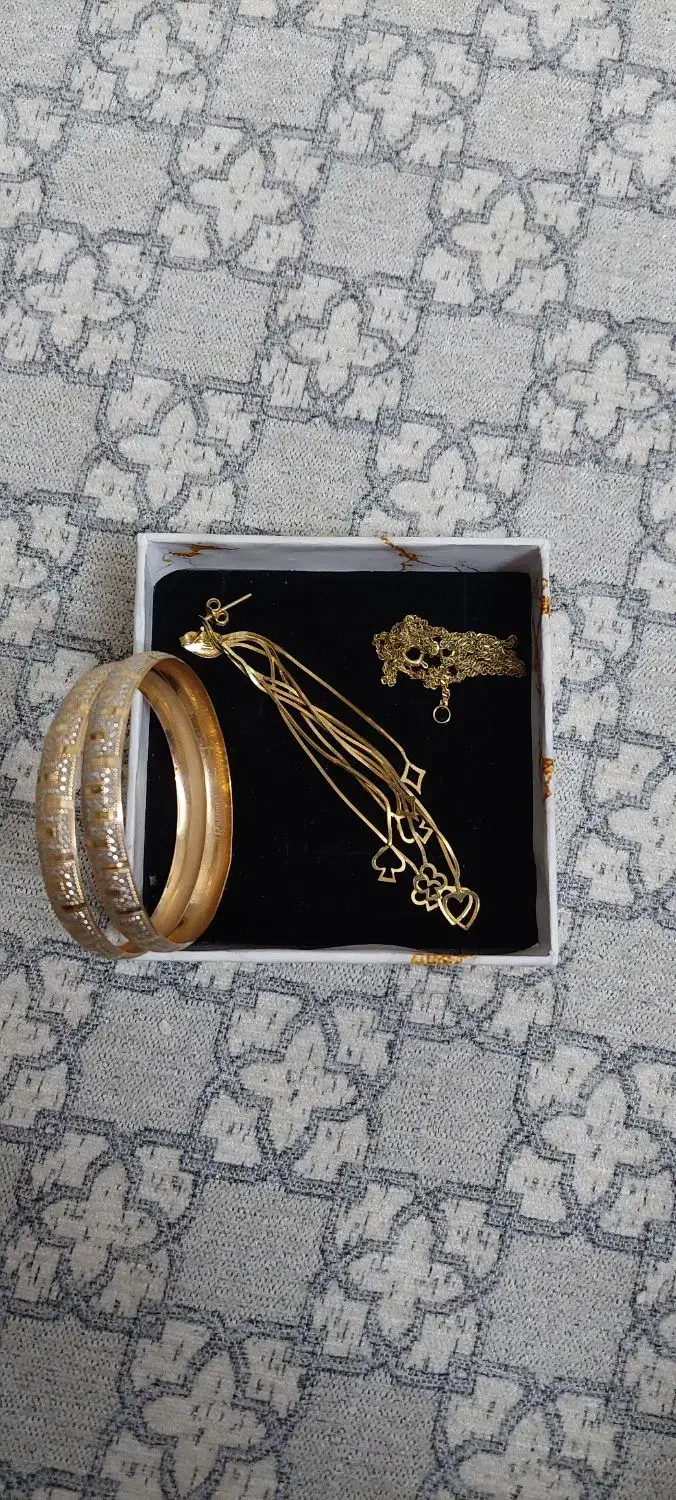 النگو و گوشواره و زنجیر طلا|جواهرات|قم, ارم|دیوار