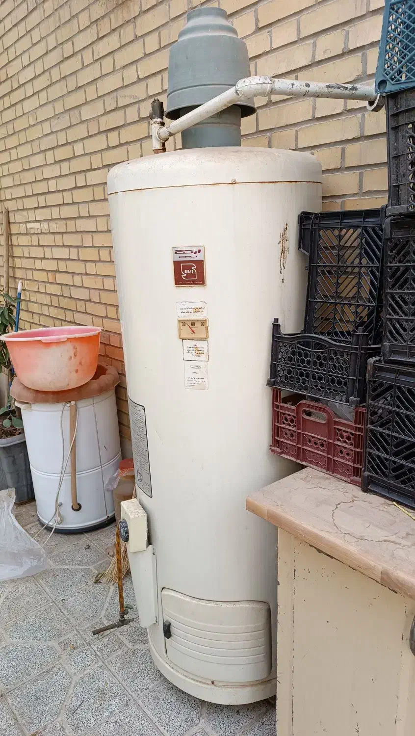 آبگرمکن مخزنی گاز|آبگرمکن، پکیج، شوفاژ|خمینیشهر, |دیوار