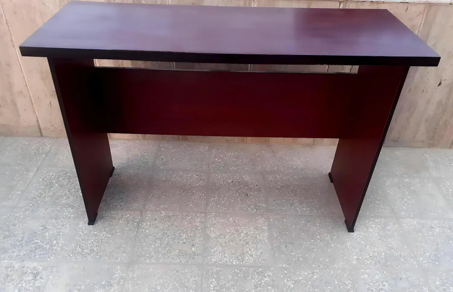 میز تحریر|میز تحریر و کامپیوتر|اصفهان, پروین|دیوار