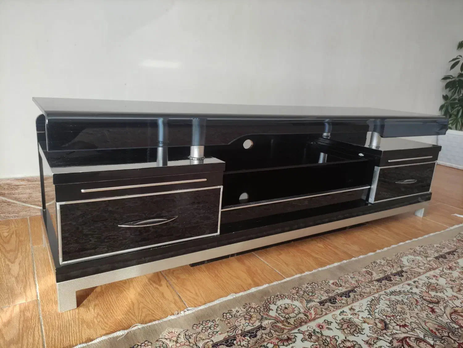 میز تلویزیون|میز تلویزیون|مهاباد (آذربایجان غربی), |دیوار