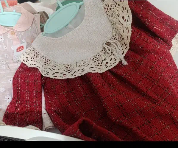 پیراهن یلدا|کفش و لباس بچه|بومهن, |دیوار