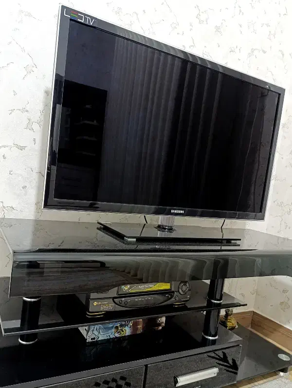 تلویزیون سامسونگ ۴۰ اینچ|تلویزیون و پروژکتور|الوند, |دیوار