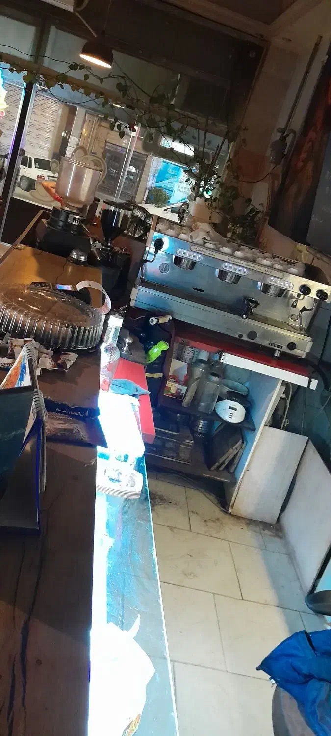 باریستا|استخدام خدمات فروشگاه و رستوران|بهارستان, |دیوار