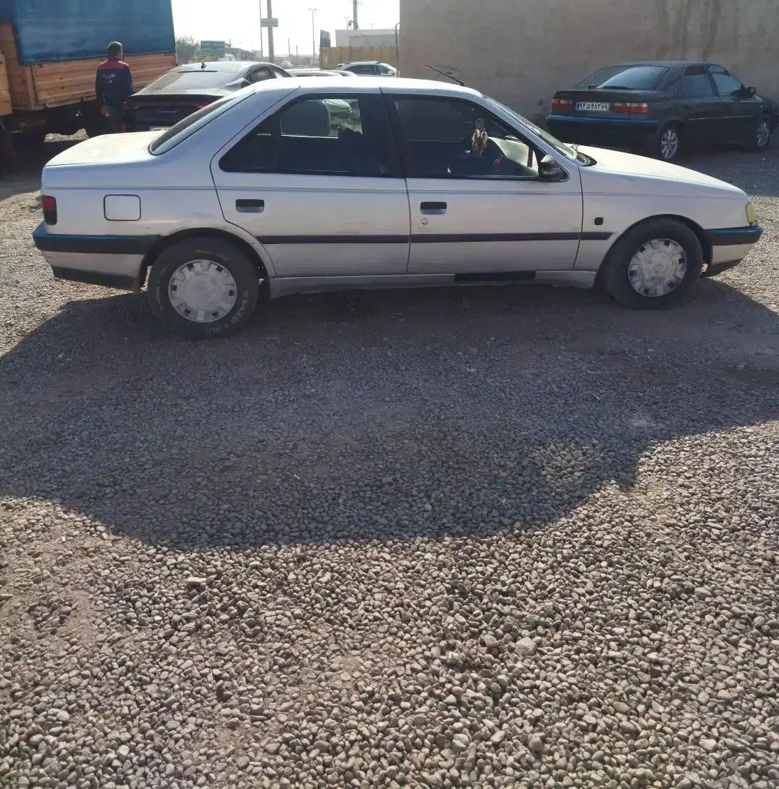 405نقره ای|خودرو سواری و وانت|اشتهارد, |دیوار