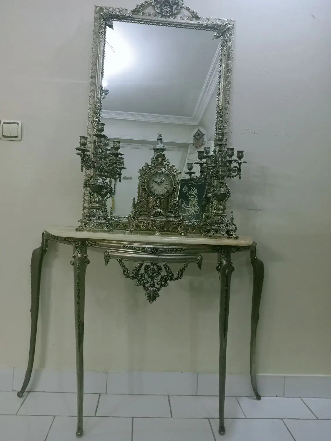 آینه شمعدان وساعت وکنسول برنز قدمی|بوفه، ویترین، کنسول|تهران, امامت|دیوار