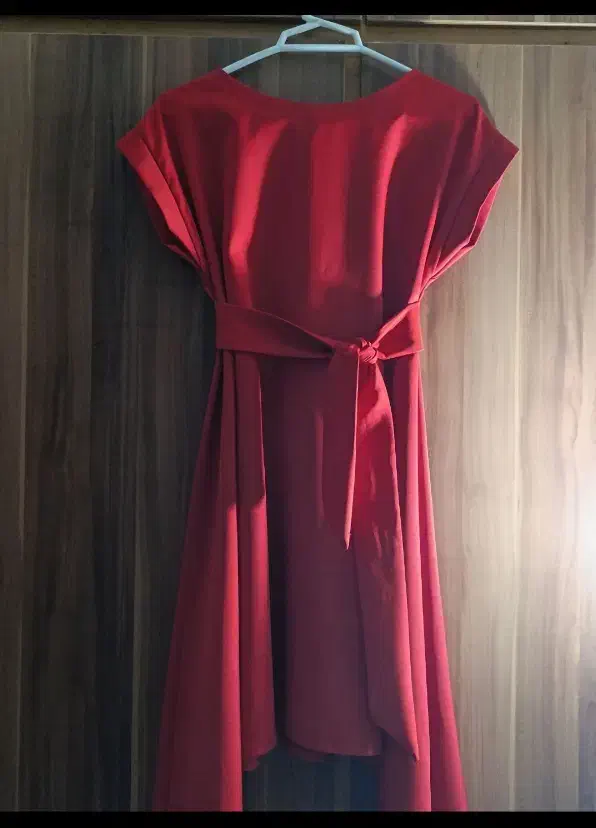 پیراهن عروسکی|لباس|گرگان, |دیوار