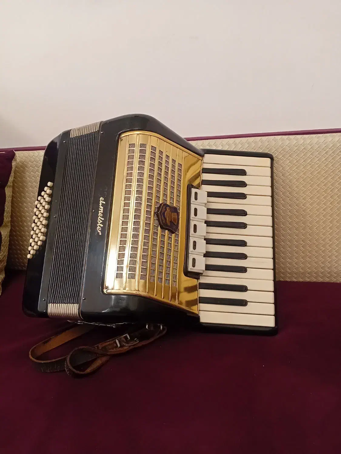 آکاردیون|پیانو، کیبورد، آکاردئون|تبریز, |دیوار