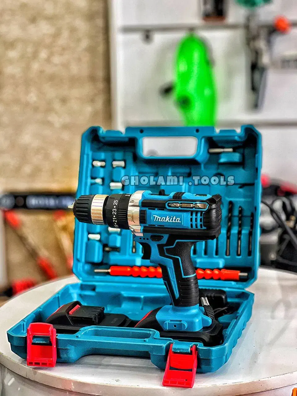 بتن کن بتون کفکش دریل شارژی ماکیتا باطری ۱۱۸ کتابی|ابزارآلات|رشت, بلوار گیلان|دیوار