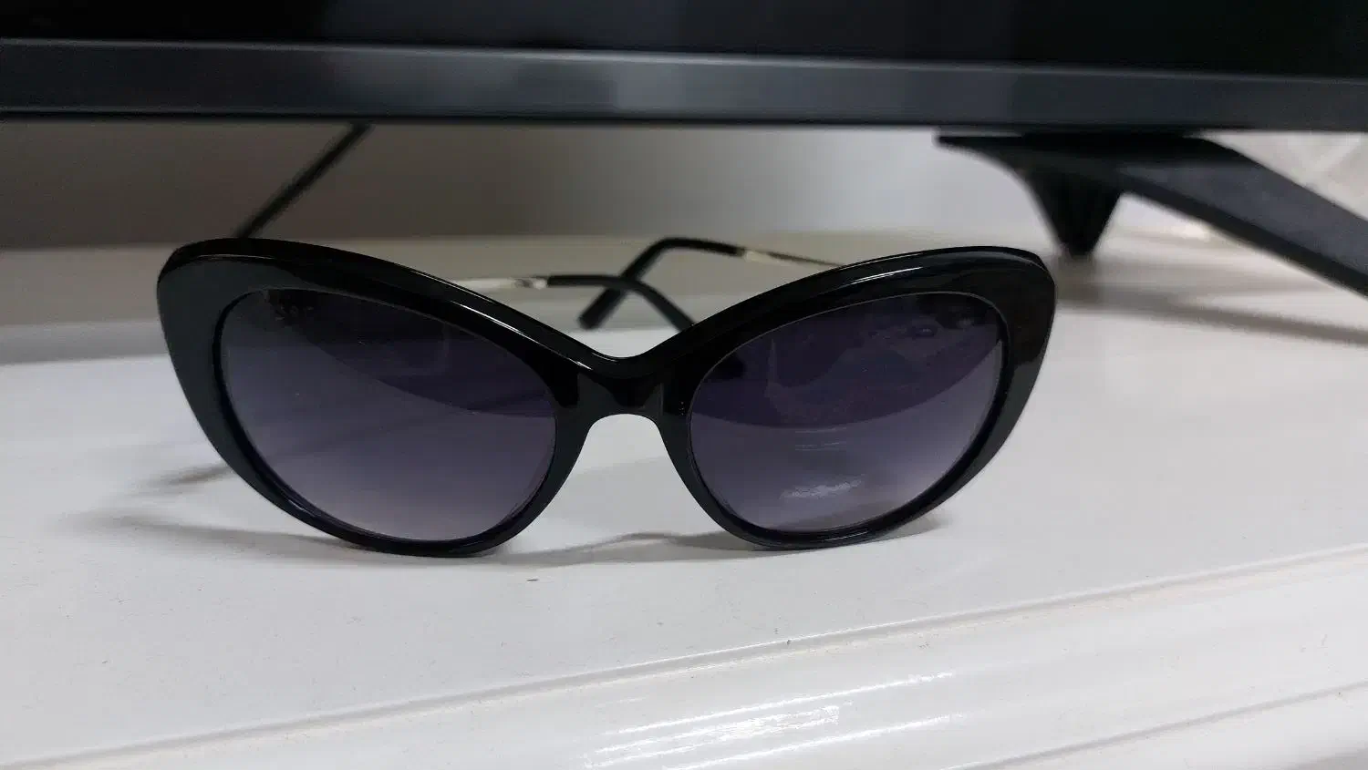 عینک دودی مارک بولگاری|زیورآلات و اکسسوری|مشهد, گاز|دیوار