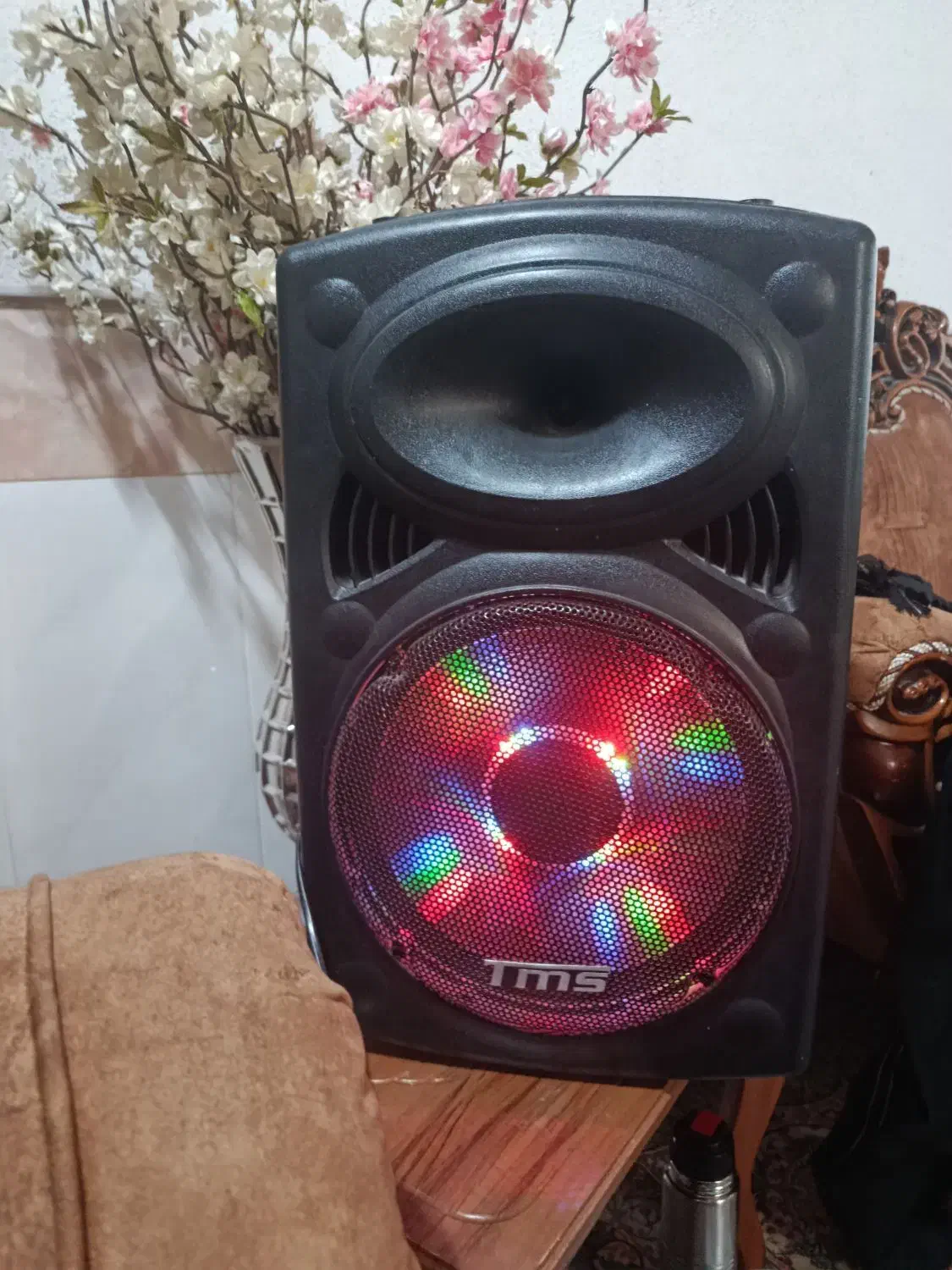 اسپیکر بلوتوث فلش رم خور با چراغ|سیستم صوتی خانگی|قم, شاه ابراهیم|دیوار