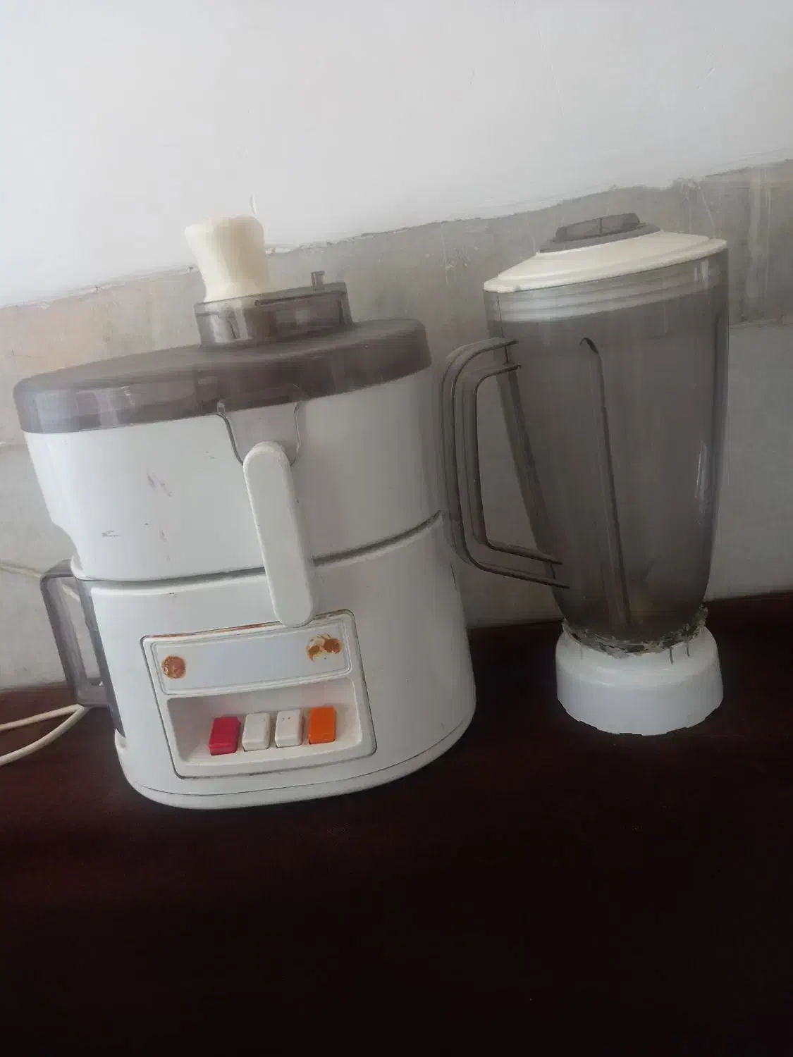 آب میوه گیر  قیمت توافقی|آبمیوه‌گیر و آب‌مرکبات‌گیر|لنجان, |دیوار