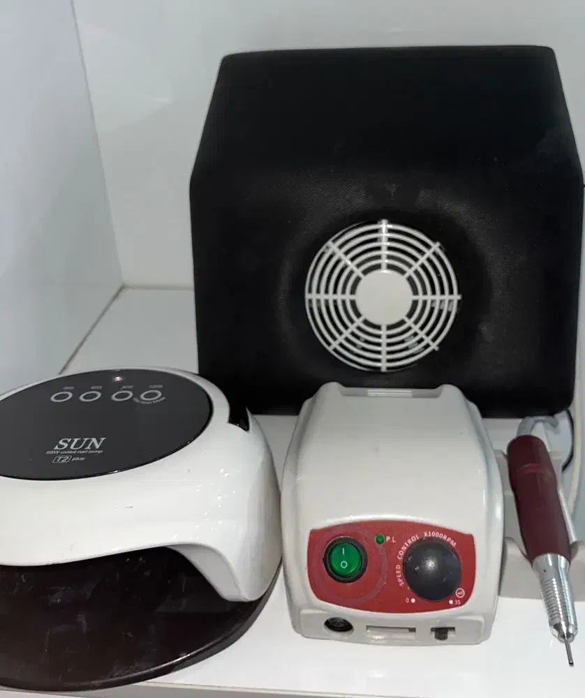 وسایل کاشت ناخن|آرایشگاه و سالن‌های زیبایی|کهریزک, |دیوار