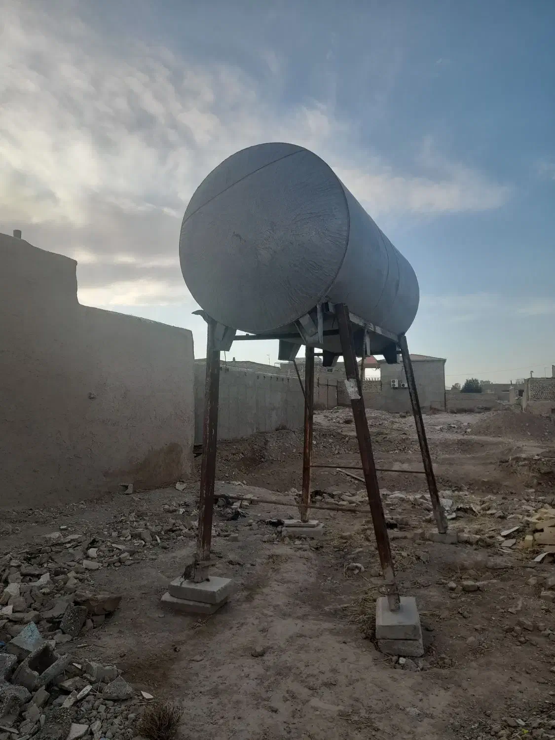 تانکر ۶۰۰۰ایتری|مصالح و تجهیزات ساختمان|فشاپویه, |دیوار