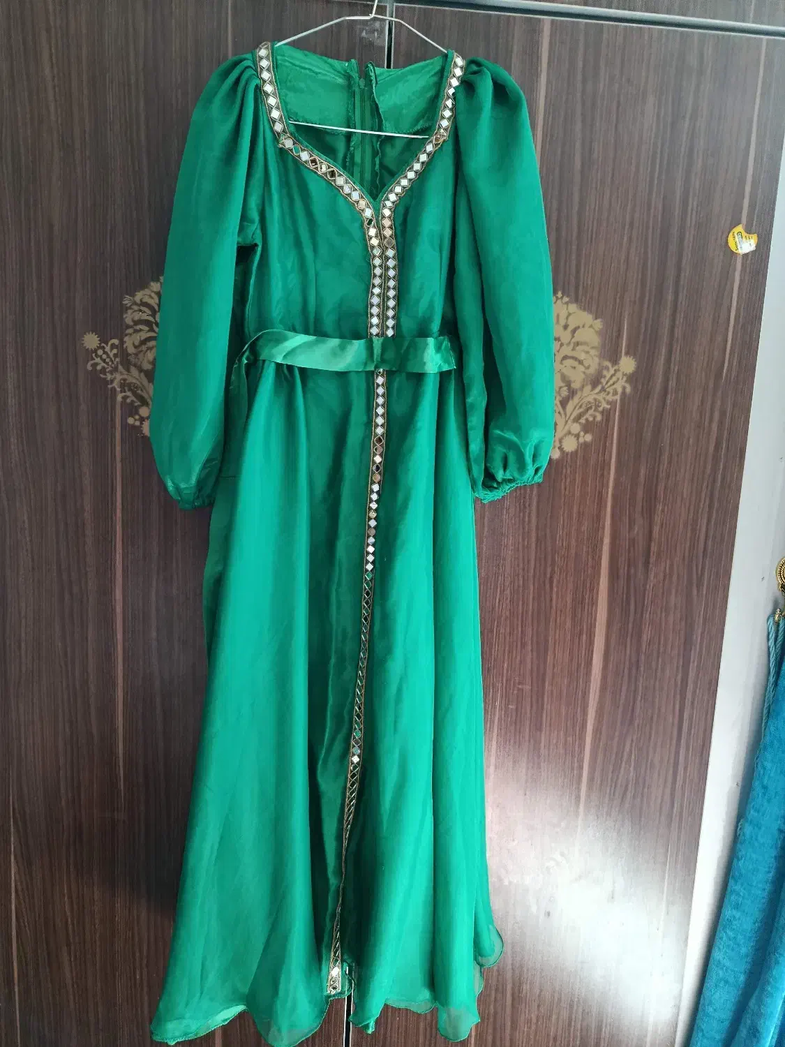 لباس مجلسی|لباس|سیرجان, |دیوار