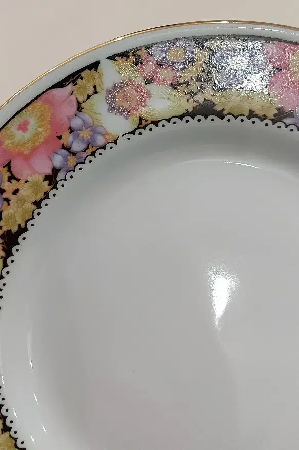 بشقاب پیش دستی میوه خوری خارجی لب طلا جهیزیه|ظروف سرو و پذیرایی|قم, شهرک قدس|دیوار