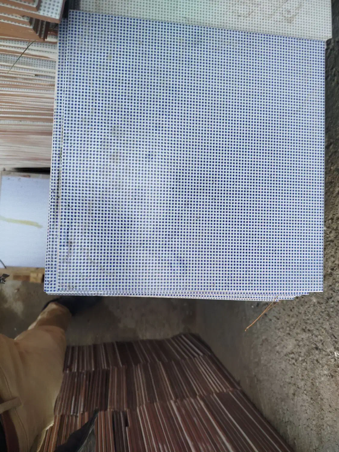 سرامیک فقط ۱۱۰|مصالح و تجهیزات ساختمان|برخوار, |دیوار