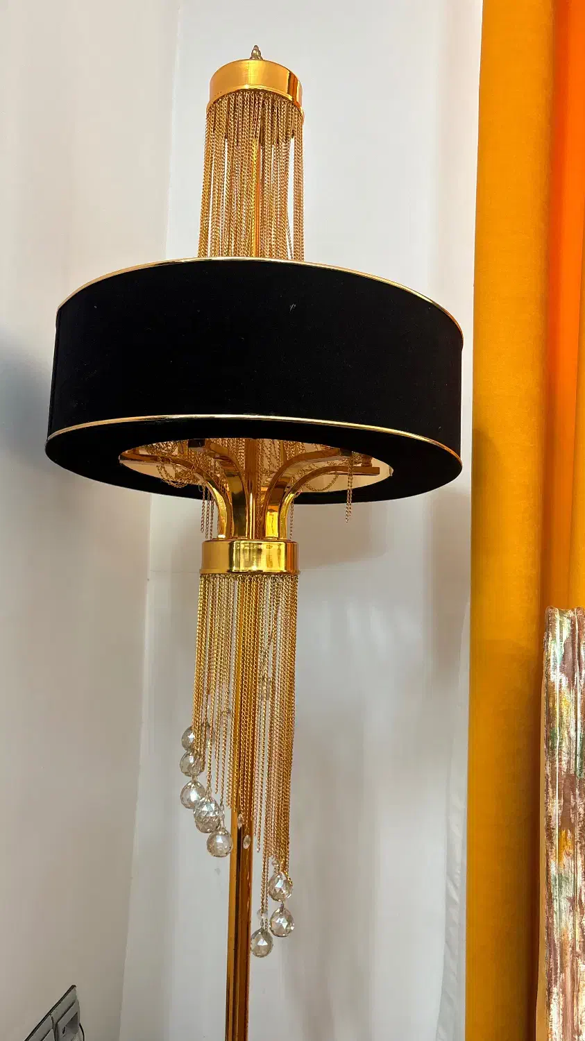 کنار سالنی(آباژور)|چراغ خواب و آباژور|اراک, |دیوار