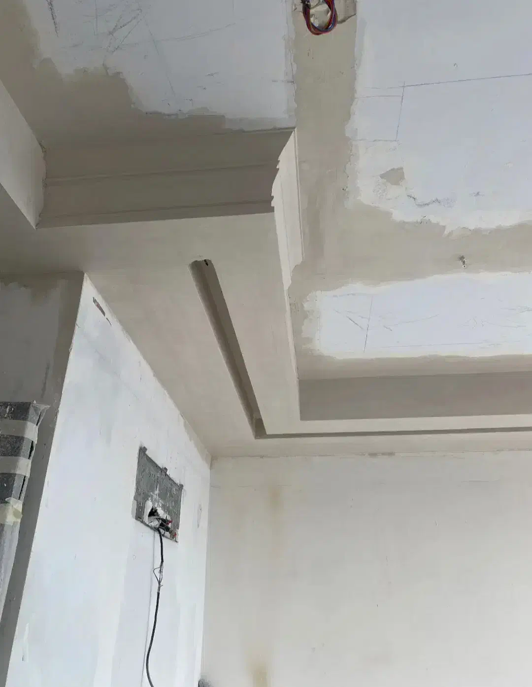 گچ کاری و تیقه چینی کاشی کاری جوشکاری|خدمات پیشه و مهارت|تهران, امام زاده عبدالله|دیوار