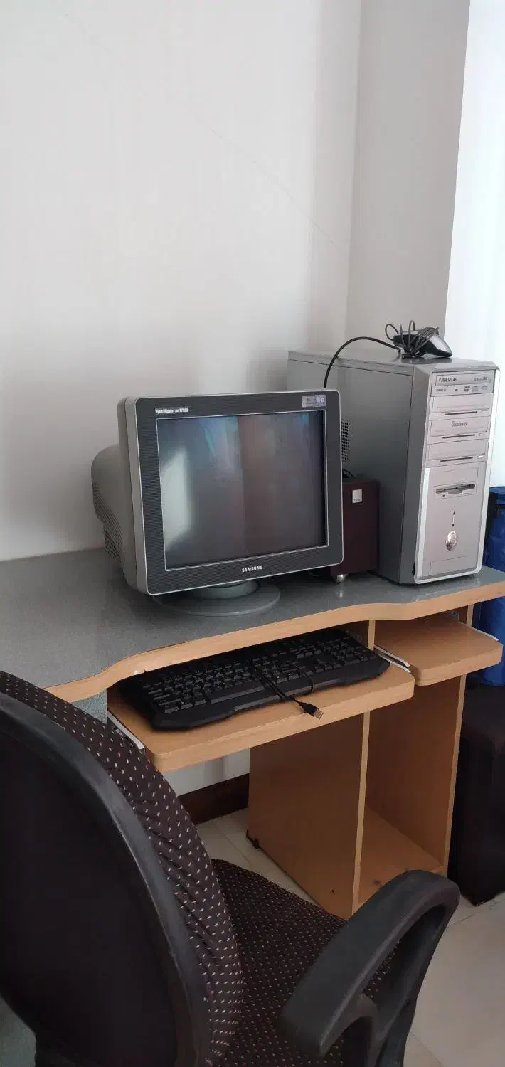کامپیوتر به همراه تجهیزات|رایانه رومیزی|قدس, شهرقدس|دیوار