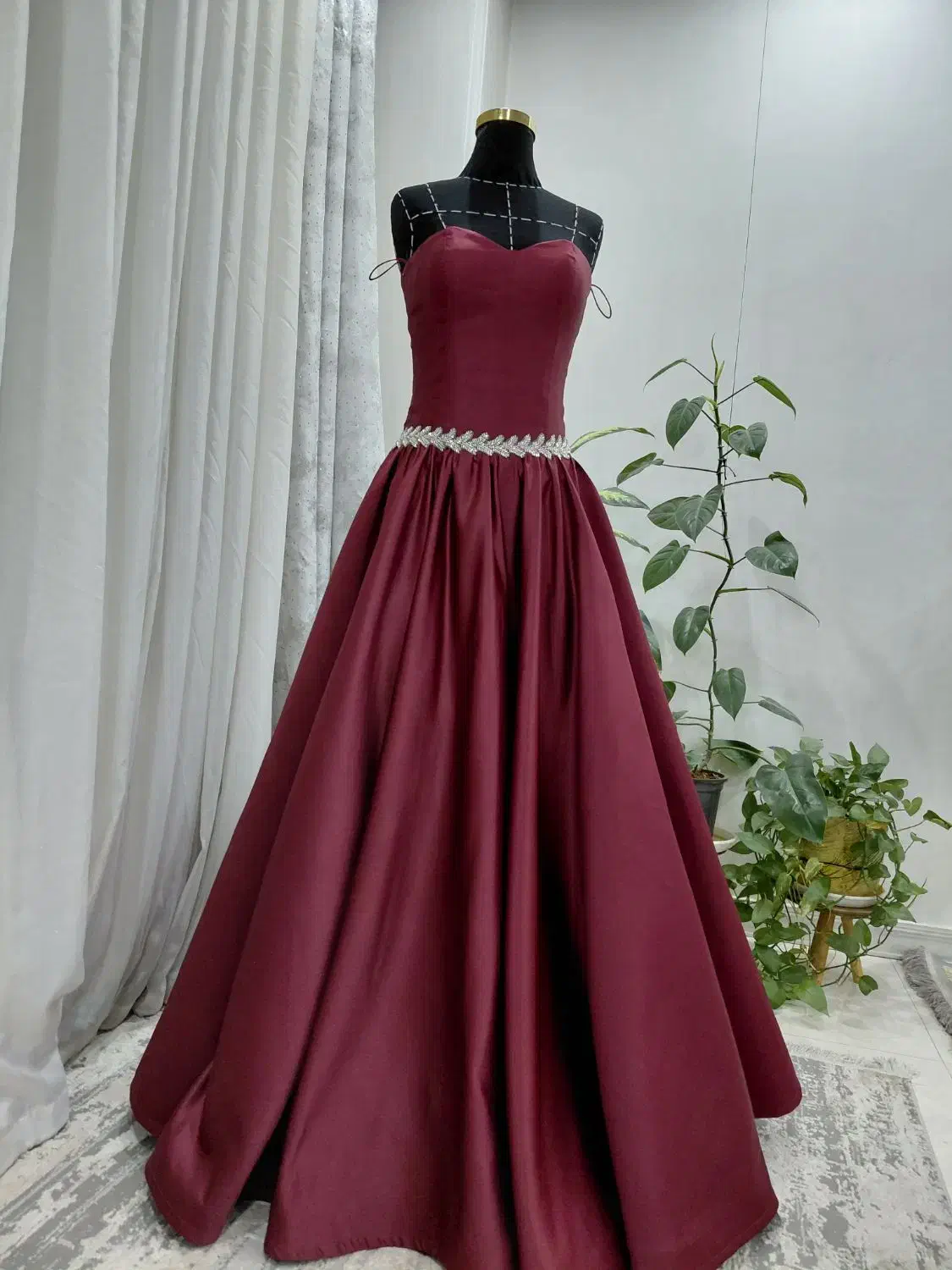 لباس مجلسی|لباس|اسلام‌شهر, شهرک مصطفی خمینی|دیوار