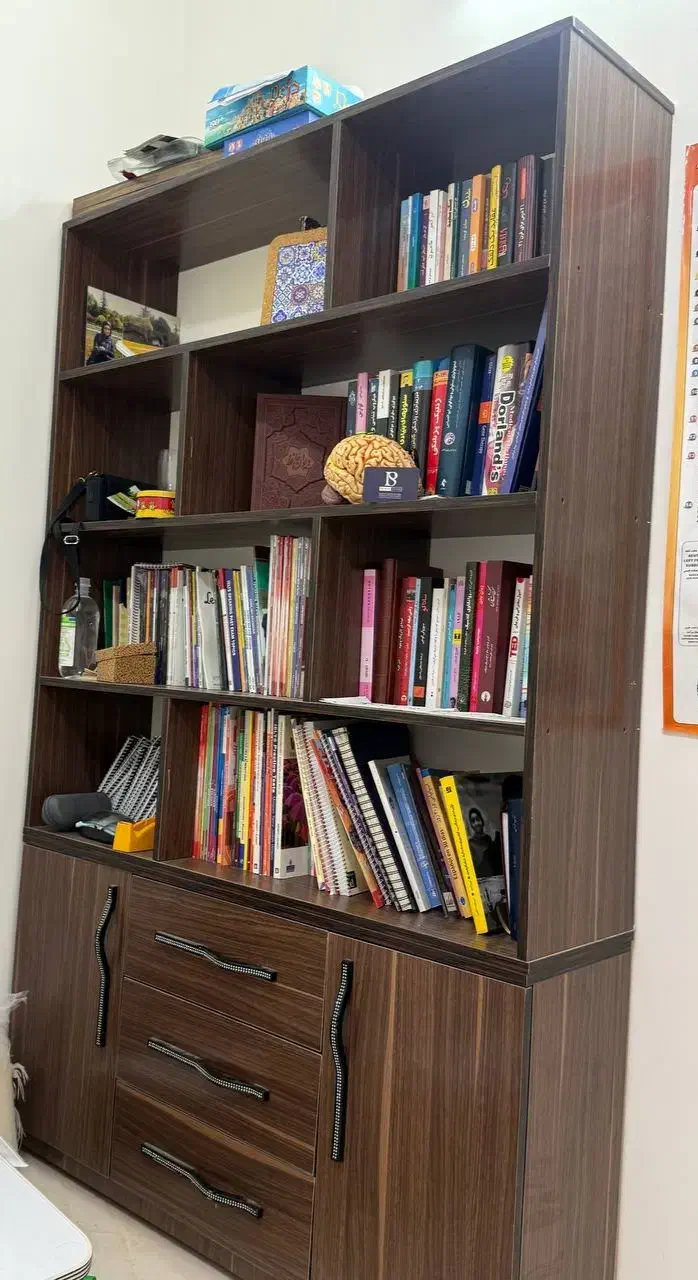 دو عدد کتابخانه و کمد سالم و بسیار تمیز|کتابخانه، شلف، قفسههای دیواری|گرگان, |دیوار