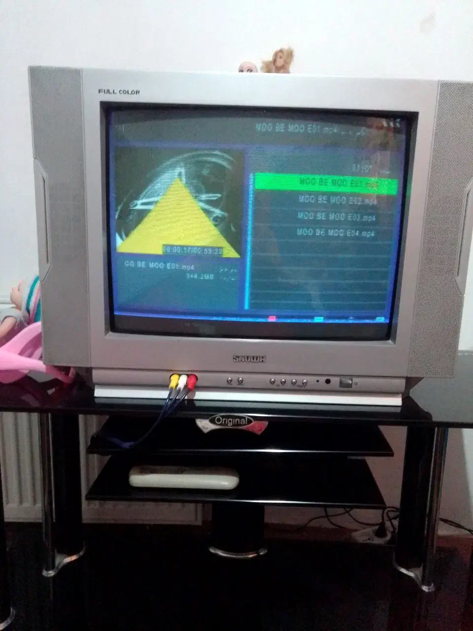 تلویزیون و میز|تلویزیون و پروژکتور|گلبهار, شهر جدید گلبهار|دیوار