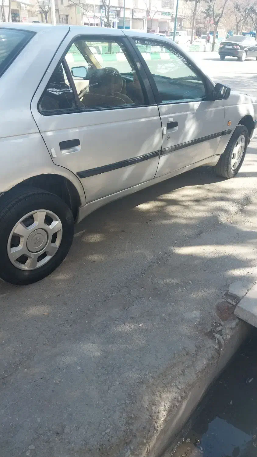 پژو ۴۰۵ مدل ۹۰|خودرو سواری و وانت|اراک, |دیوار