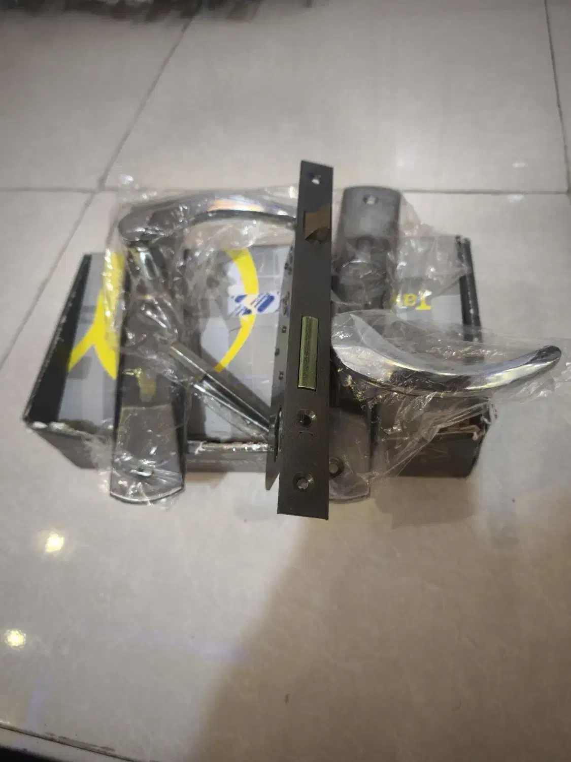 قفل درب چوبی|ابزارآلات|صدرا-فارس, فاز ۱|دیوار