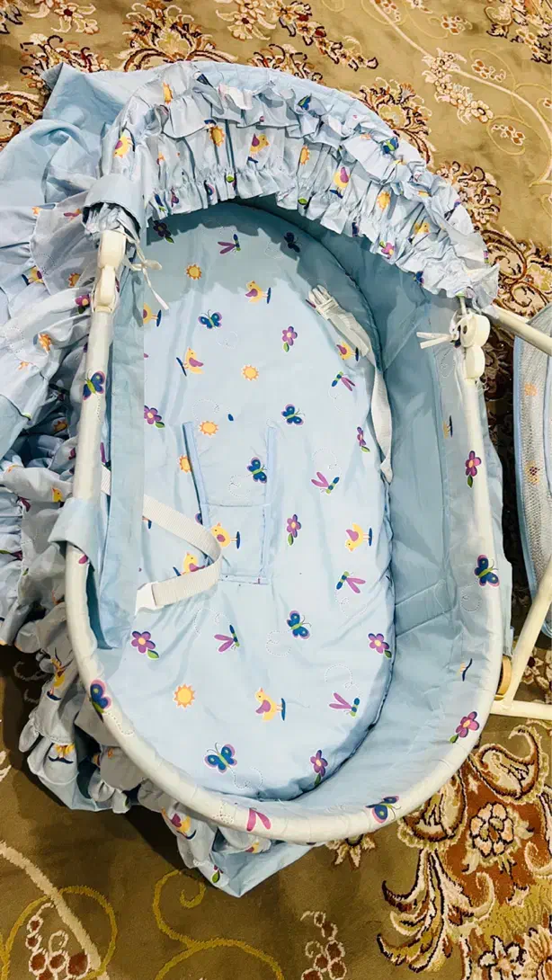 گهواره فلزی دو حالته everflo|تخت و صندلی بچه|اندیمشک, |دیوار