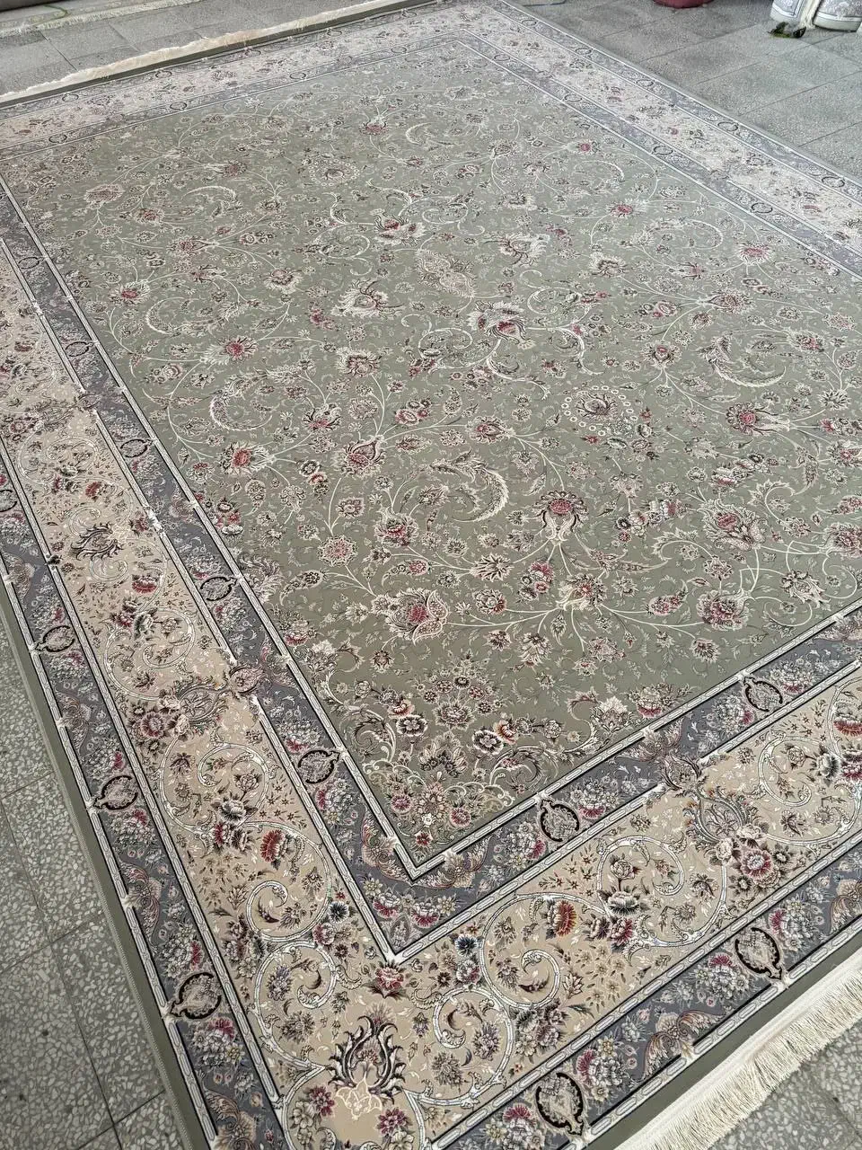 فرش ۱۲ متری سبک‌ ۱۲۰۰ شانه نخ آکریلیک و آلمان|فرش|بوکان, |دیوار
