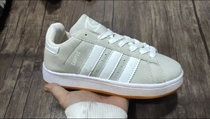 فروش عمده کفش دمپایی|کیف، کفش، کمربند|قم, بیست متری ولیعصر|دیوار