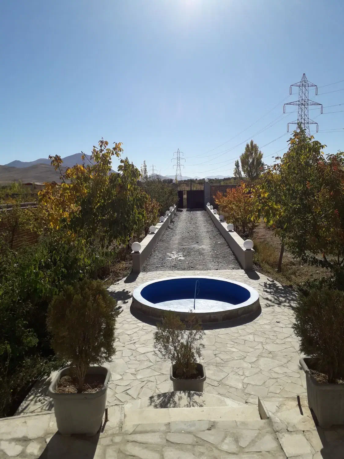 اجاره باغویلا،ویلا،باغ|اجارهٔ کوتاه‌مدت ویلا و باغ|اراک, |دیوار