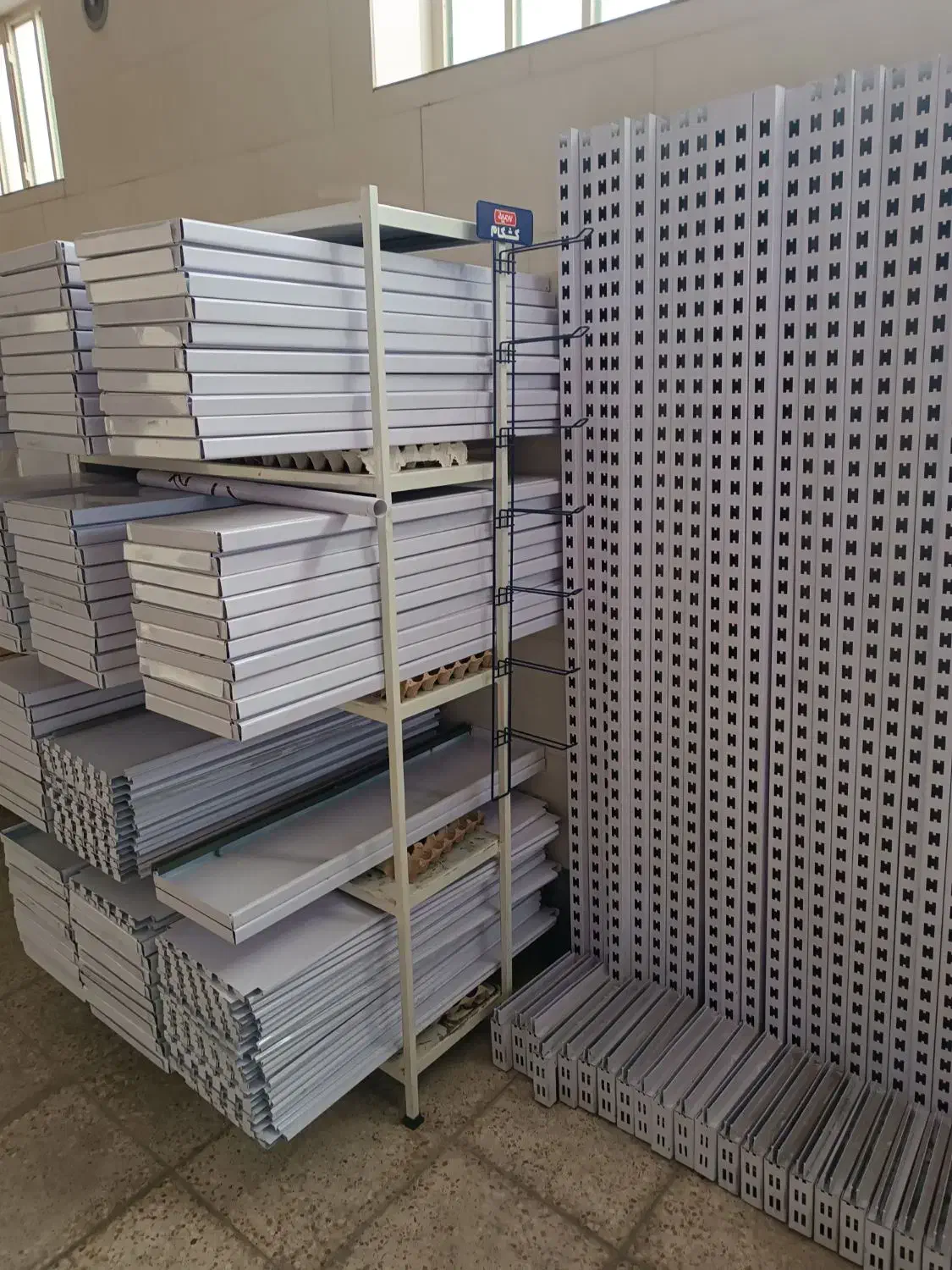 وسایل فروشگاهی در حد نو نو|فروشگاه و مغازه|کرج, کمال‌شهر|دیوار