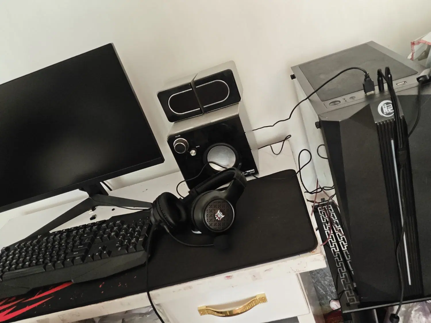 PC gamein vs monitor|رایانه رومیزی|الشتر, |دیوار