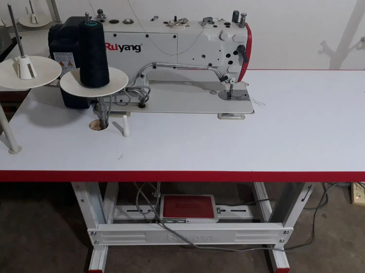 چرخ فول رویانگ|چرخ خیاطی و ریسندگی|بروجرد, |دیوار