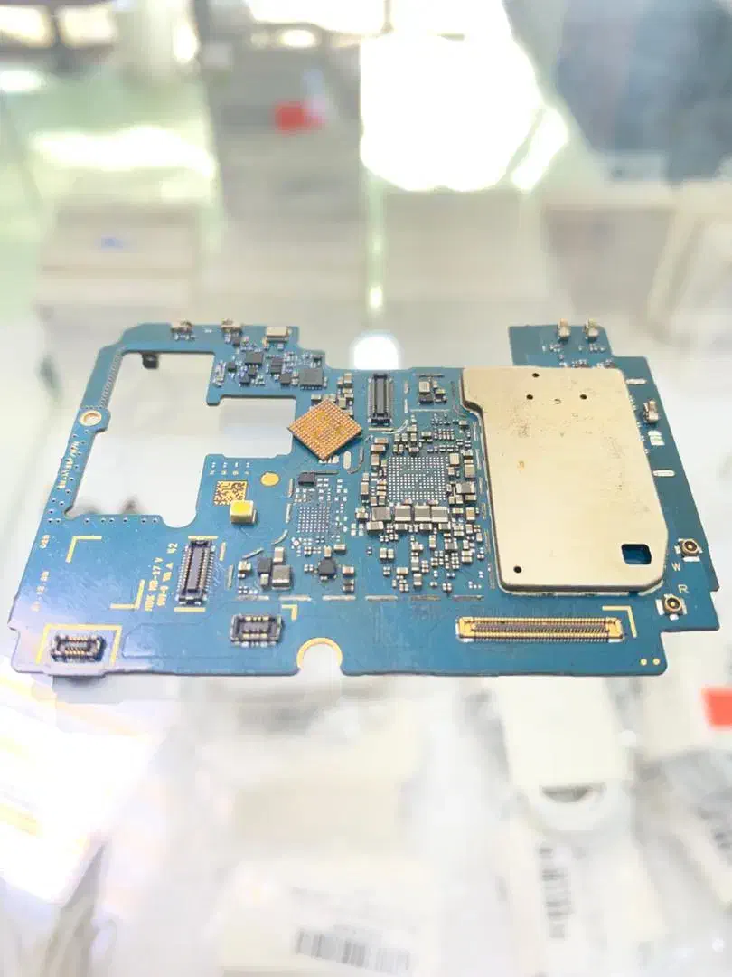 فروش lcd و خرید گوشی شکسته و خراب|موبایل|صحنه, |دیوار