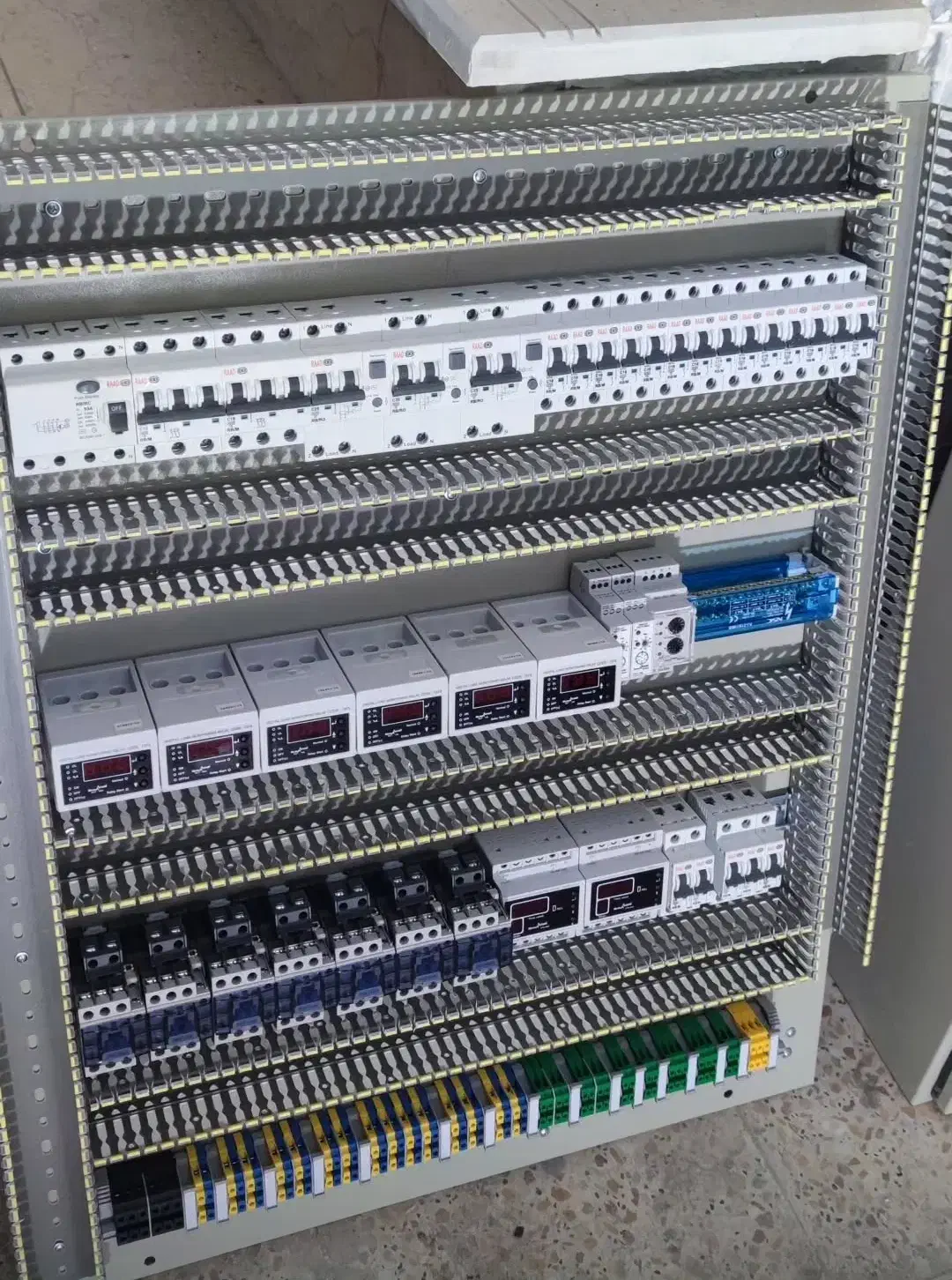 برقکار|خدمات پیشه و مهارت|کرج, شهرک رضوانیه|دیوار