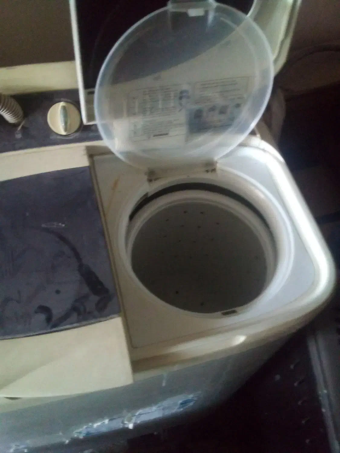 باسلام فروش یک عدد لباسشویی ۵ک|ماشین لباسشویی و خشککن لباس|آبیک, |دیوار