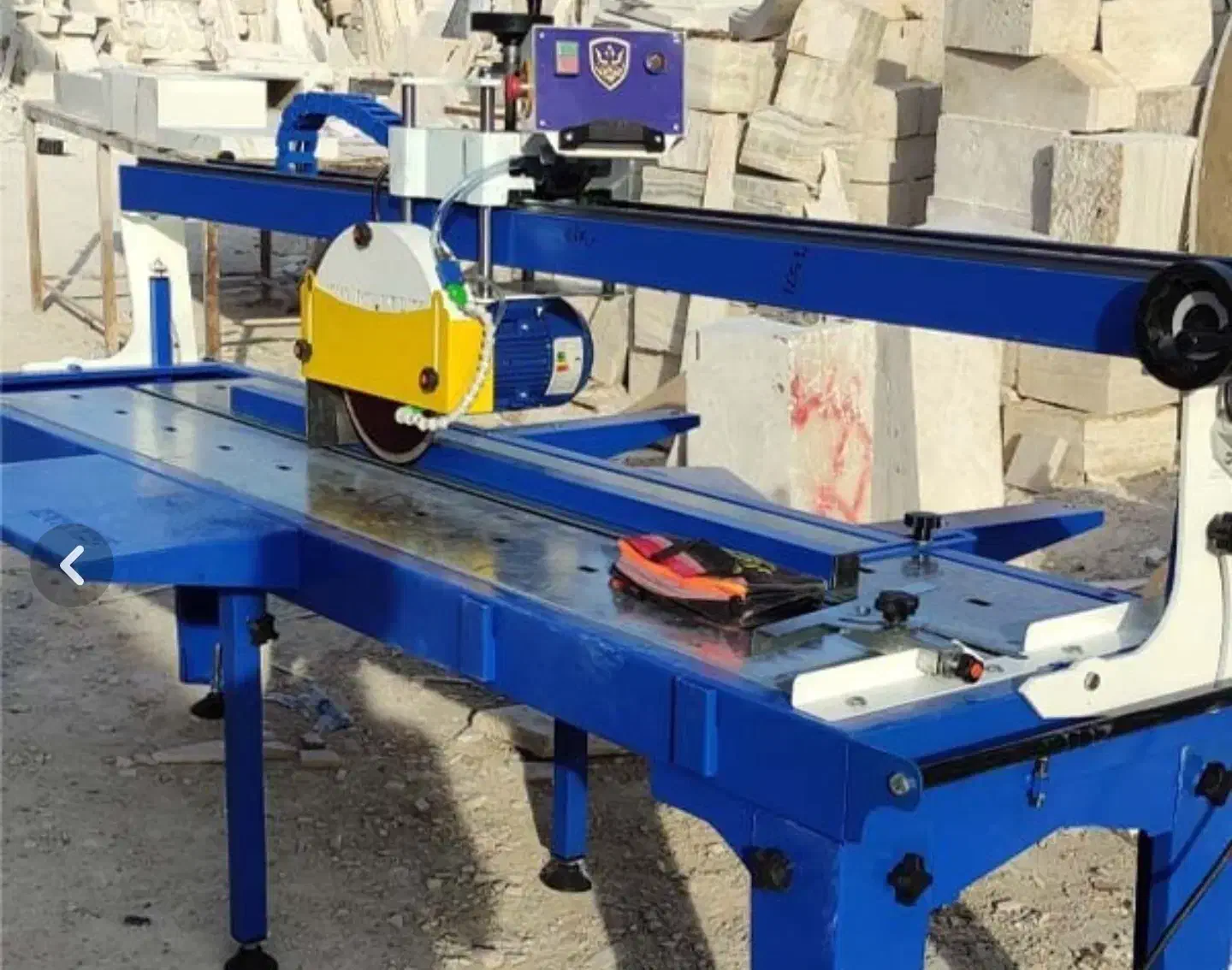 برش سنگ کاشی سرامیک دقیق سفارشی|خدمات پیشه و مهارت|ارومیه, |دیوار