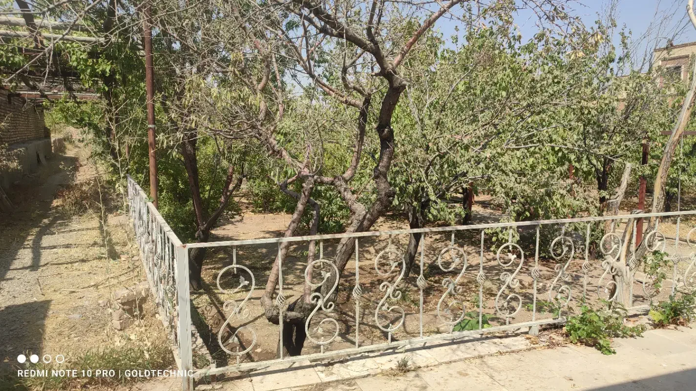 فروش عمارت در مهدی آباد نزدیک مشهد اردهال کاشان|فروش خانه و ویلا|دلیجان, |دیوار
